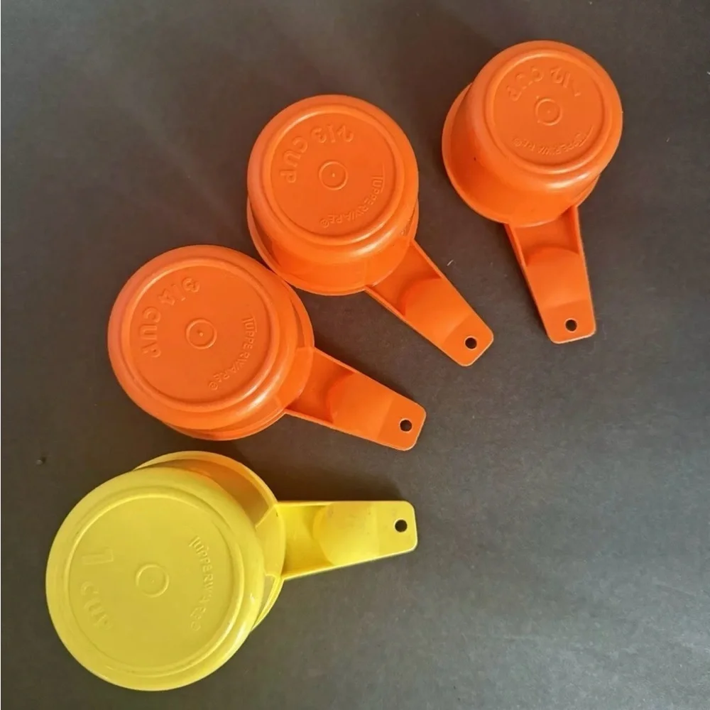 Vintage Tupperware measuring cups